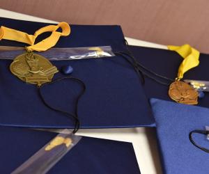 diploma caps